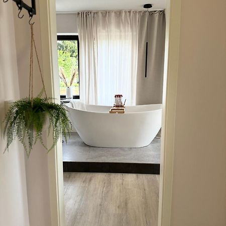 Apartamento Leonardo Wuerzburg I Freistehende Badwanne Exterior foto